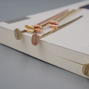 Brass coffee bean bookmark/creative bookmark/engraved gift/can be customized/handmade hammer marks