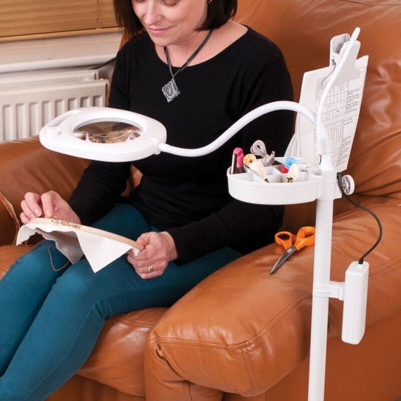 Best floor top magnifying lamp
