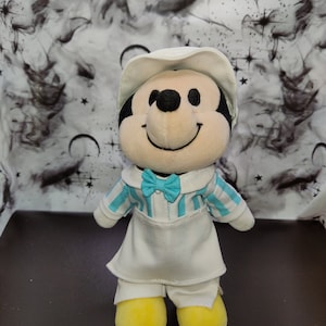 Coffee and cinnamon rolls and ice cream - Main Street memories outfit for your nuiMOs!