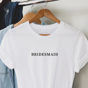 Brudtärne-t-shirt, bröllopsskjorta, förlovningspresent, möhippa, möhippa, brudtärnet-t-shirt, minimalistisk design för bröllop.
