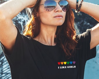 Ich mag Mädchen Taschengröße T-Shirt. Perfektes Stolz Geschenk, Pride T-Shirt, Pride Shirt. Regenbogen-Herz-Pride-T-Shirt, Unisex-T-Shirt, LGBT-T-Shirt