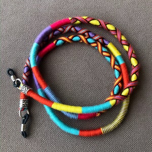 Chaîne pour lunettes de soleil en fil acrylique multicolore : porte-lunettes bohème (80 cm)
