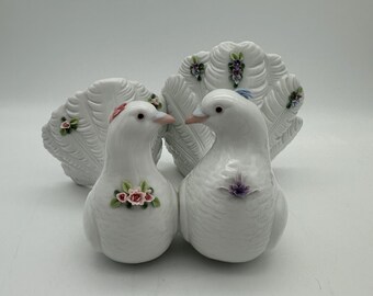 Vintage Lladro &quot;Couple Of Doves&quot; Porcelain Figurine With Original Box - Read