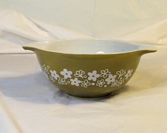 Pyrex Crazy Daisy 442 1.5 qt Cinderella Bowl