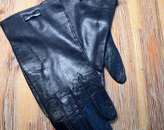 Vintage 1950s Black Kidskin Leather Bow Gloves | Size 6 Real Kid Made in France | Mid Century French Archive Coquette Keyhole Dress Gloves