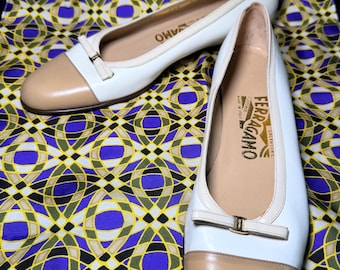Vintage Salvatore Ferragamo Two-Tone Leather Ballet Flats | Cream & Beige Bow Shoes | Size 6.5 AAAA Narrow | Made in Italy 90s Quiet Luxury
