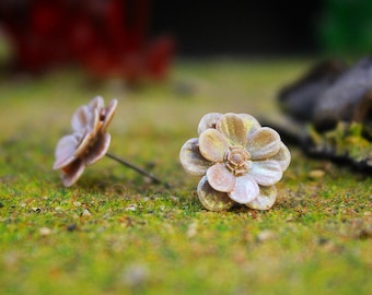 Elpis Flower - Earring Stud Pair - FFXIV Style Inspired Jewellery Final Fantasy Gift