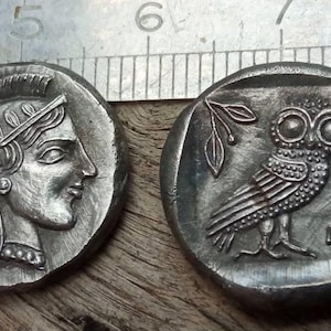 Reproduktion der Drachme von Athen, Athene und die Eule, antike griechische Münze