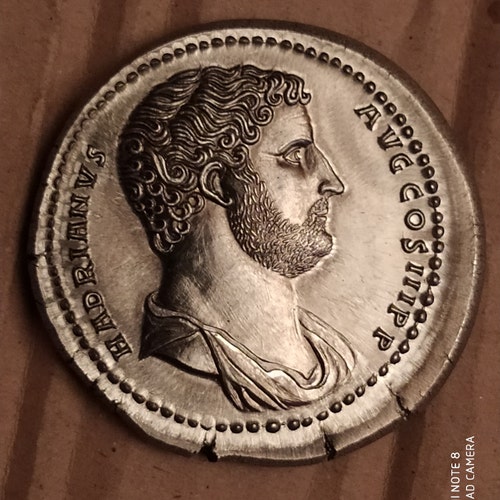 古代コインの複製、ロムルス・アウグストゥルスの手彫りのソリドゥス