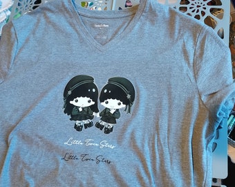Twins v neck tshirt
