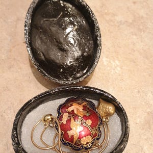 Lovely vintage  Cloisonne pendant with gold chain