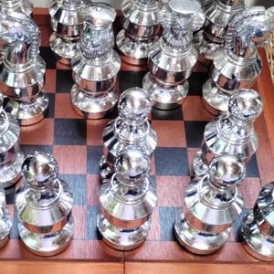 AVON Vintage FULL CHESS set  Rare !