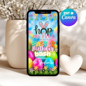 Op de afbeelding: Een smartphone toont een uitnodiging voor een verjaardagsfeestje met Pasen. De uitnodiging bevat kleurrijke paaseieren, bloemmotieven en de tekst "Hop on over to join us for an Easter Birthday Bash." Georganiseerd door "The Jacksons."