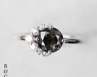 Anillo de diamantes talla rosa con diseño de sal y pimienta: Anillo de compromiso de oro blanco de 14 quilates