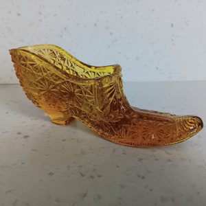 Vintage Boyd Daisy and Button Amber Glass Shoe with Bow