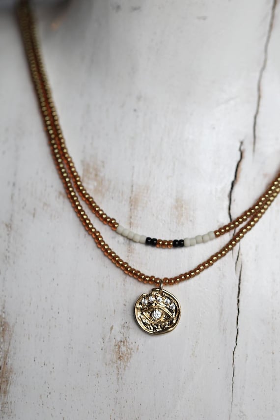 Layering necklaces for spring 2025