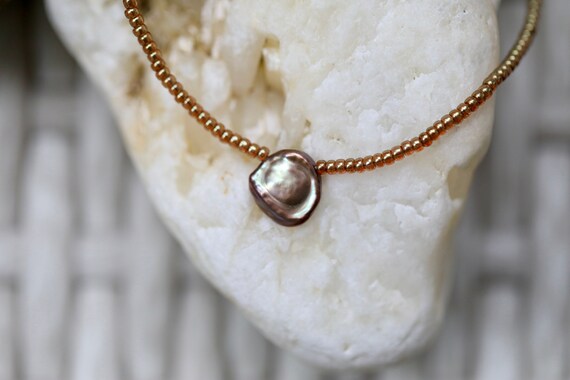 Stunning peacock freshwater pearl necklace