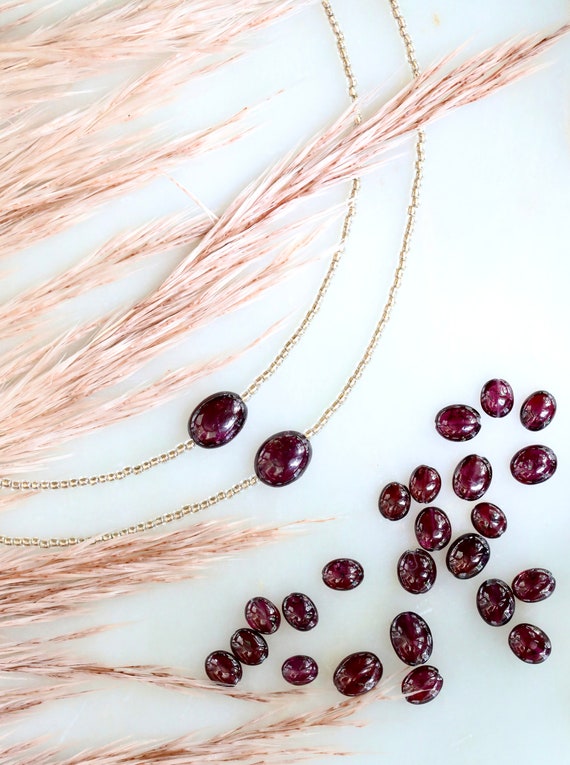 Rhodolite garnet oval and bead necklace