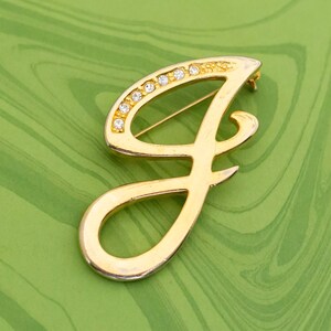 Broche Vintage Cursiva Letra I Tono Oro - W14