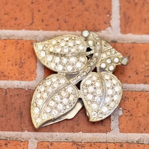 Vintage Elven Multi Leaves Silver Tone Clip - W26