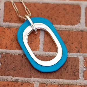 18 inch, Vintage Blue Silver Oval Pendant Chain Link Necklace - W26