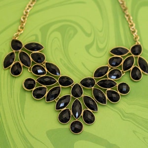 Vintage Art Nouveau Black Leaf Stones Bib Necklace 20 inch - W11