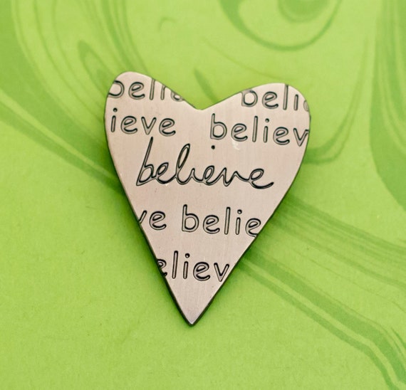 Vintage Inspirational "Believe" Heart Brooch - W16 - image 1