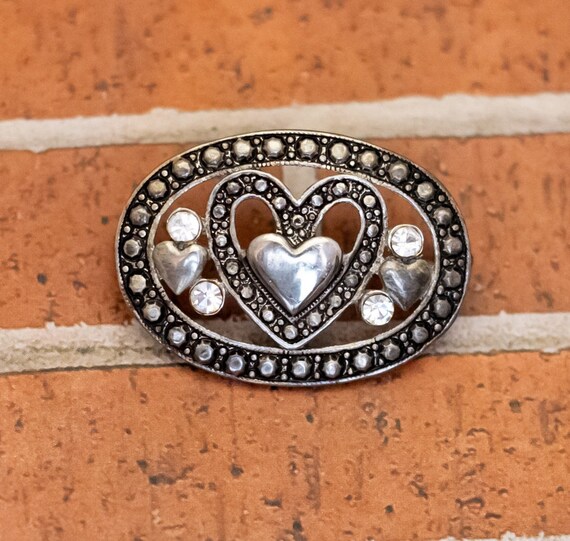 Broche Vintage En Forme De Cœur Avec Strass - Style élégant Et Rétro