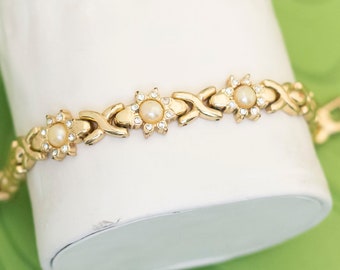 Vintage Vibrant Sun Rhinestones Gold Tone Bracelet 7 inch - W11