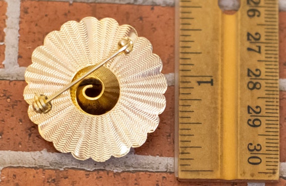 Vintage Gold Tone Floral Circular White Faux Pear… - image 2