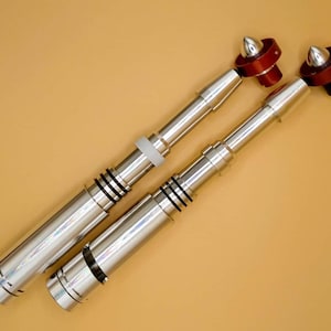 Cuarto quinto doctor que destornillador sónico réplica de metal accesorio preciso