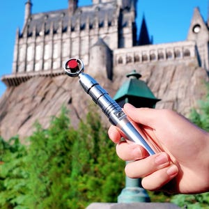 Réplica de destornillador sónico del octavo Doctor Who - Réplica de utilería de ciencia ficción de metal de McGann