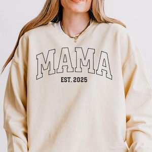 Custom Mama Est 2025 Sweatshirt, Personalized Mama Established Shirt, New Mom Gift, Pregnancy Reveal Sweater, Baby Announcement Varsity Top