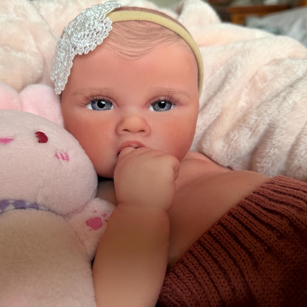 Bambola reborn interamente in silicone Irene