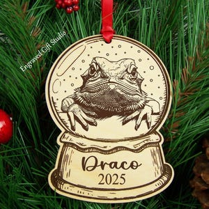 Wooden Engraved Bearded Dragon Ornament, Personalized Bearded Dragon Christmas Ornament, Beardie Pet Lizard Mom, Stocking Christmas Gift