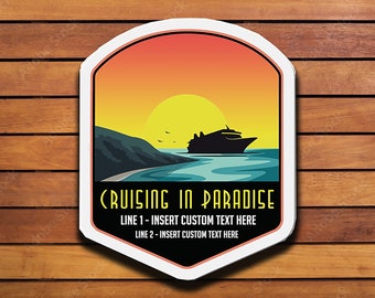 Aimant de porte de cabine Cruise in Paradise. Deux tailles au choix. Personnalisez avec votre nom, date de bateau et date de croisière !