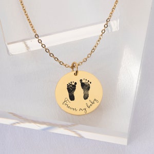 Tatsächliche Baby Fußabdruck Halskette mit Namen Personalisierte benutzerdefinierte Neugeborene Baby Füße Handabdruck Halskette ERSTE MUTTER TAG neue Mutter / Neugeborene Geschenk Bild 2