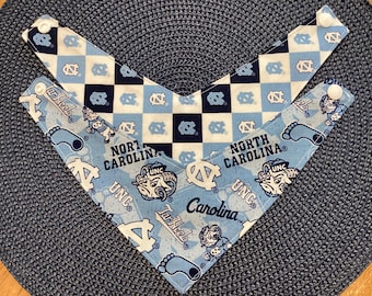 UNC Chapel Hill Tarheels Cat Bandana, Plastic Snap Closure