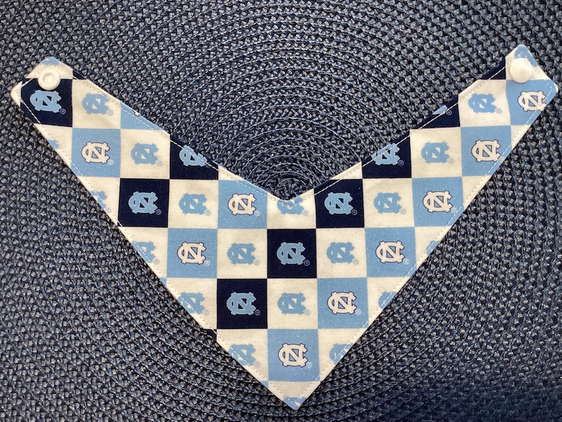 UNC Chapel Hill Tarheels Cat Bandana, Plastic Snap Closure image 3