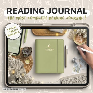 Peut inclure: Un journal de lecture vert avec un croissant de lune et les mots "reading journal" en lettres dorées. Le journal est sur une surface blanche avec un clavier, une tasse de café et une plante succulente.