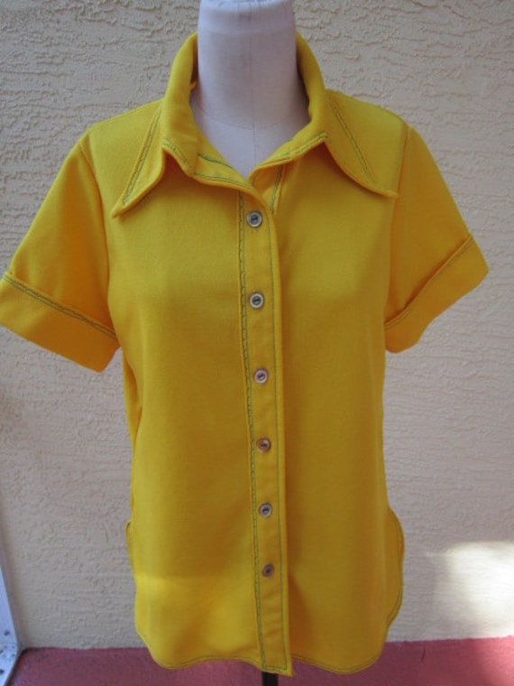 Vintage 1970's Handmade Bright Yellow Pointed Col… - image 2