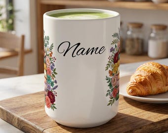 Taza de cerámica personalizada de 444 ml con diseño floral y libros vintage apilados / 444 ml
