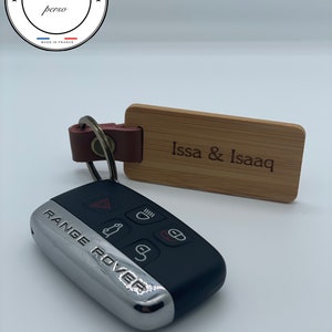Walnut wood and leather key ring. Personalization, engraving of your key ring. Personalized in France in our Burgundy workshops