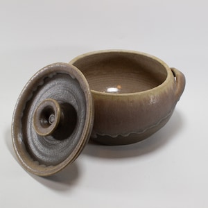 Handmade Pottery Casserole Dish with Lid