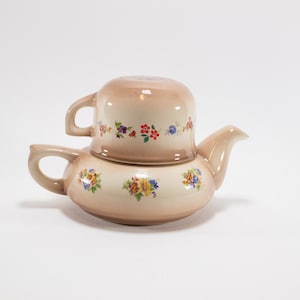 Vintage Stacking Teapot and Cup Floral Flowers Motif