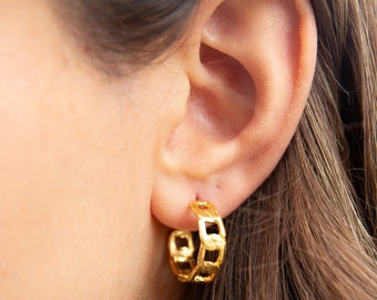 Orecchini a cerchio con catena in argento sterling: design moderno a maglie