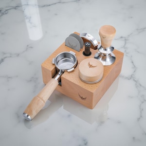 Espresso Accessories Kit: Maple Tamper, Portafilter, Tamping Station