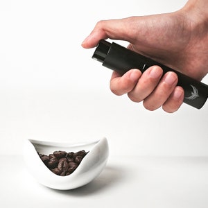 Coffee Bean Dosing Set: Ceramic Bowl & Anti-Static RDT Spray Bottle