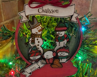Adorno personalizado Snow Family Snow Globe 2022