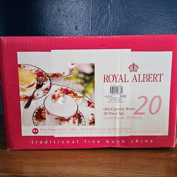 Royal Albert Old Country Roses Dinnerware 20 Piece Set Mint in Box 1962